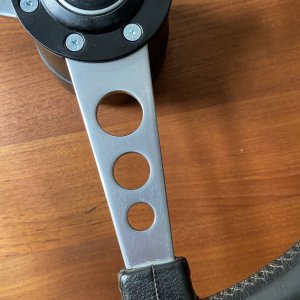 petri_400_bmw_sports_steering_wheel_5.jpg