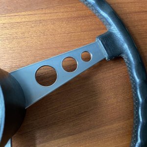 petri_400_bmw_sports_steering_wheel_11.jpg