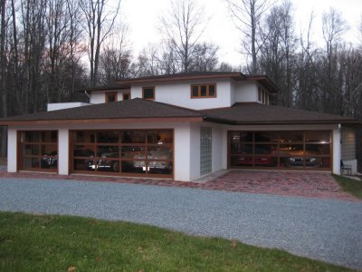 Lothar Schuettler's Garage.jpg