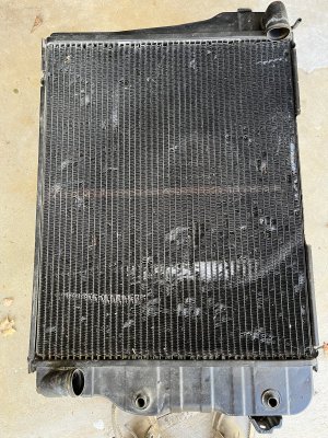 e9 radiator - 1.jpg