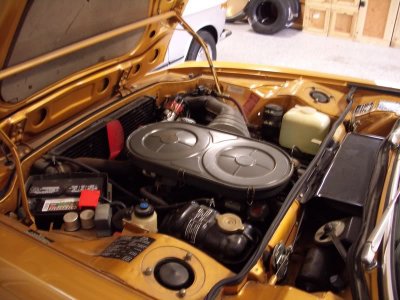 original ceylon - engine compartment.JPG