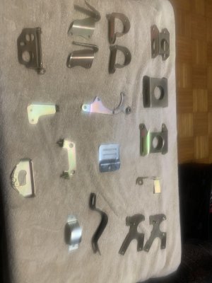 brackets1.jpg