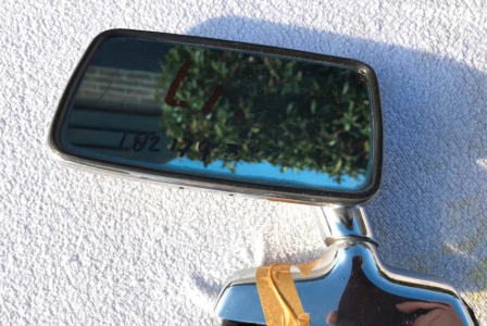outside mirror bmw 2.png