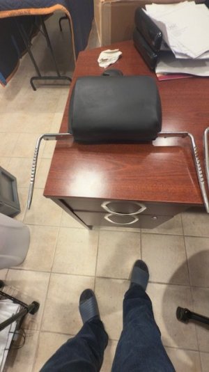 Headrest2.jpg