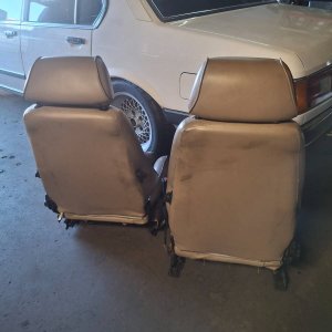 E24_recaro_seat04.jpg