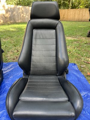 bmw_e21_seat01_restored.jpg