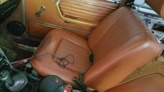 71 pass seat.jpg