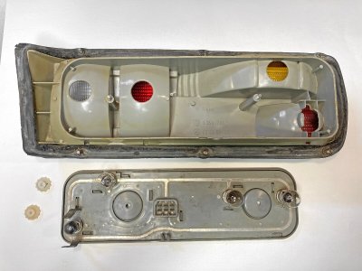 E3-Series1-Taillight2.jpg E3-Series1-Taillight2.jpg