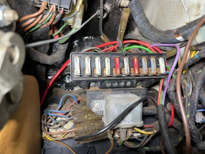 Under Dash Wiring - fuse panel 3.JPG