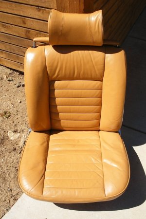 72 tundra csi tan leather interior 002.jpg