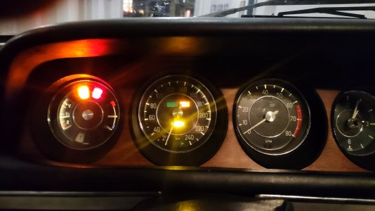 BMW E9 dash.jpg