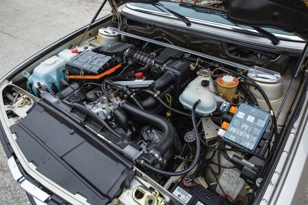 1988-BMW-535i-engine.jpg