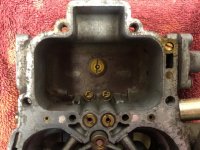 Top Jets fuel bowl frt carb.jpg