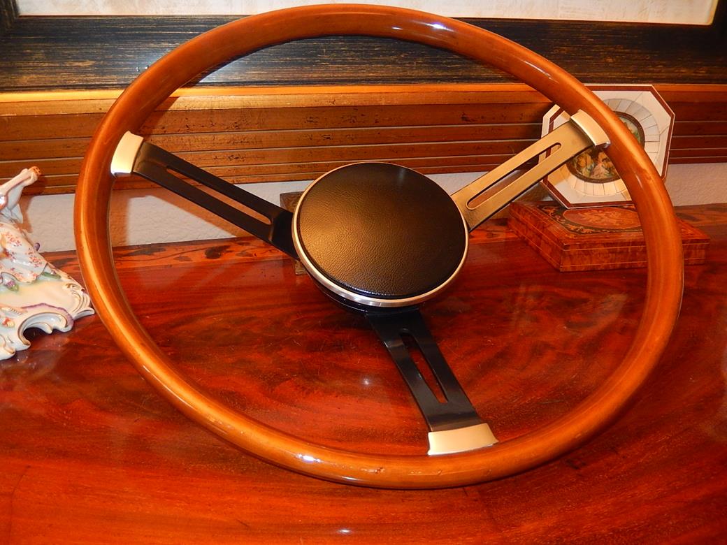 wood-steering-wheels.com