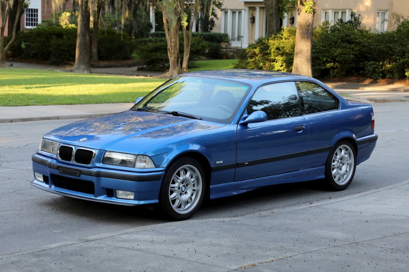 bringatrailer.com
