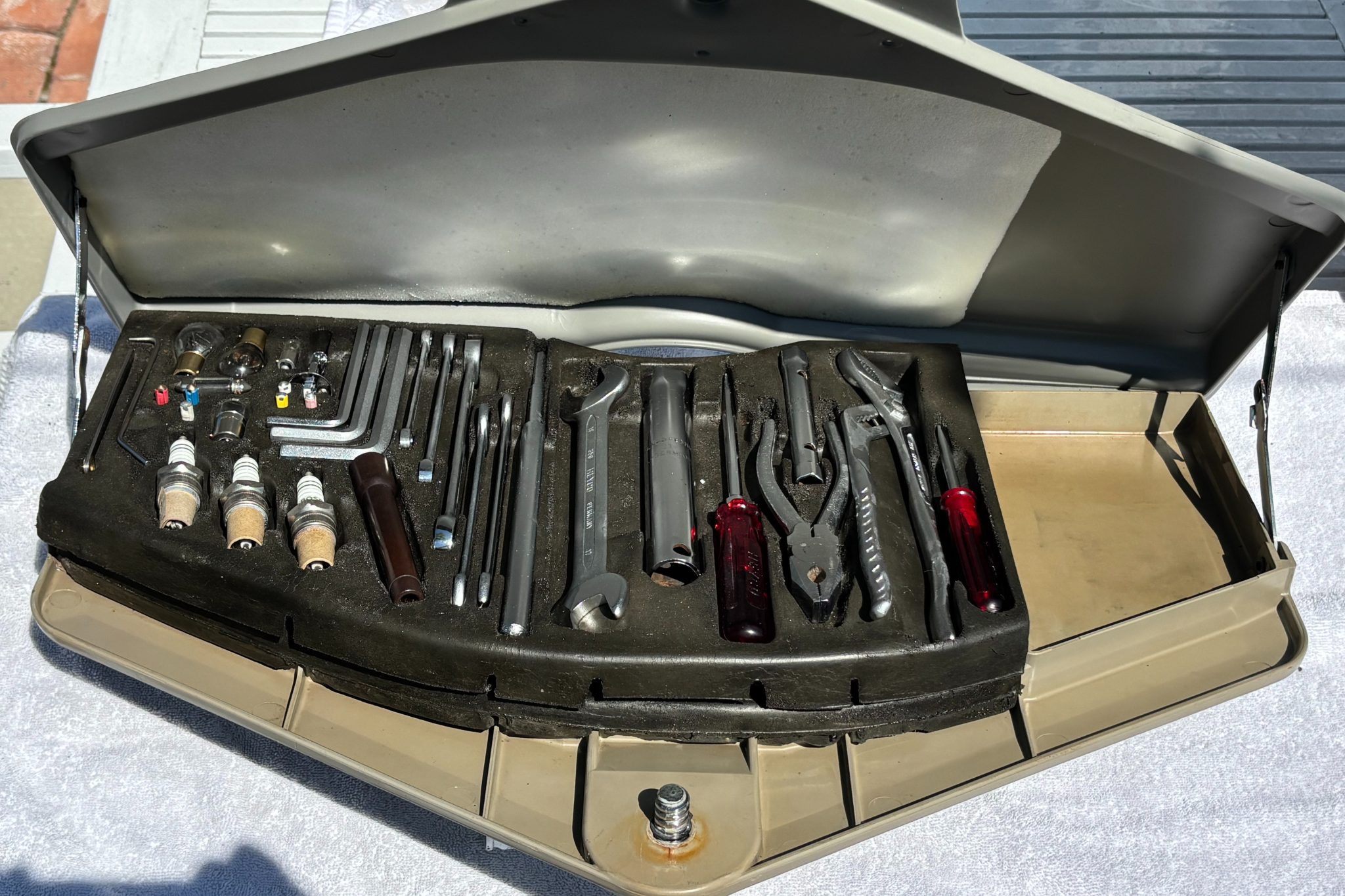 bringatrailer.com
