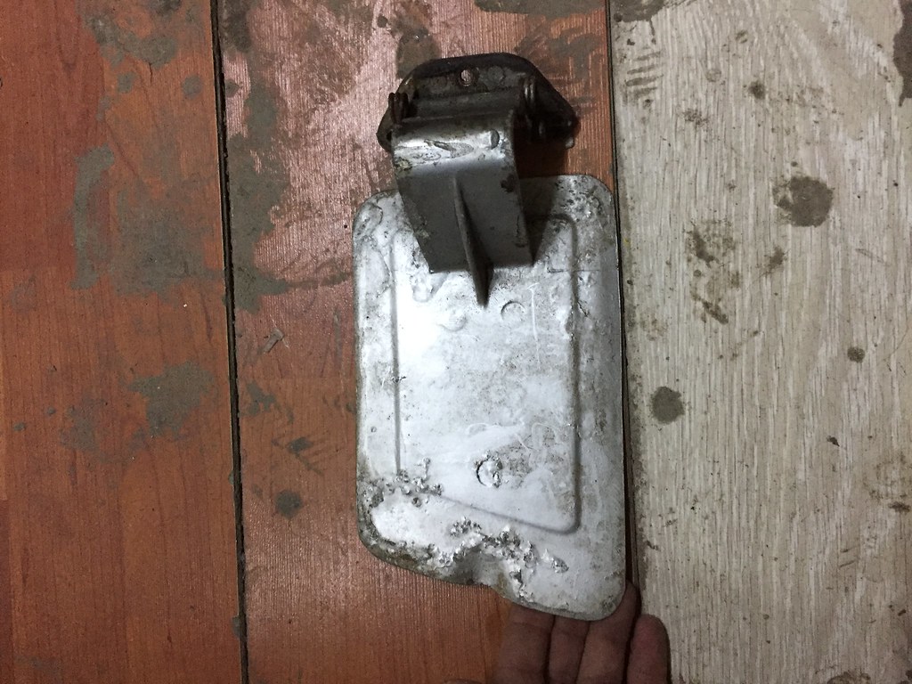 34105056754_e88836f474_b.jpg