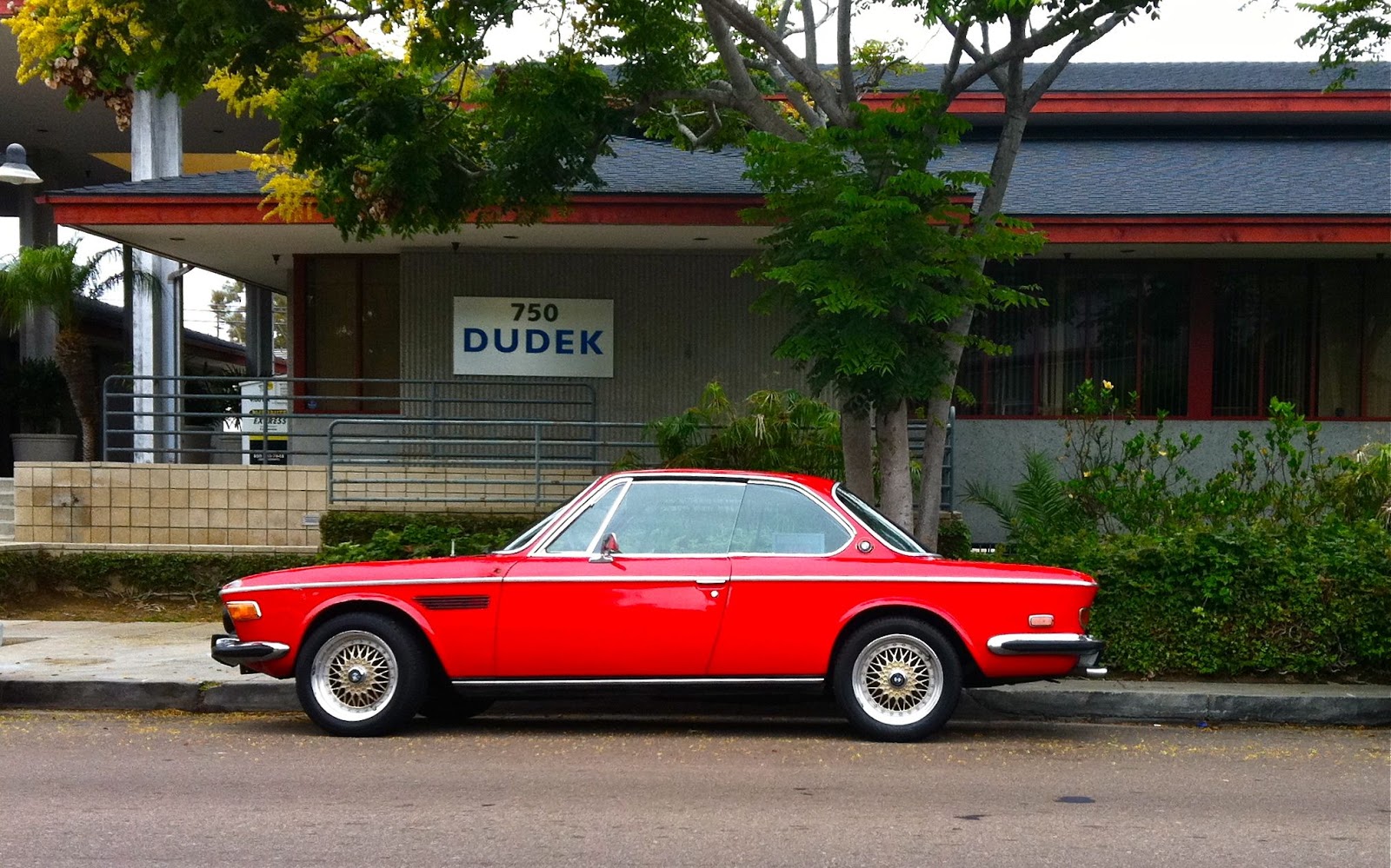 BMW+3.0CS_71_1.jpg