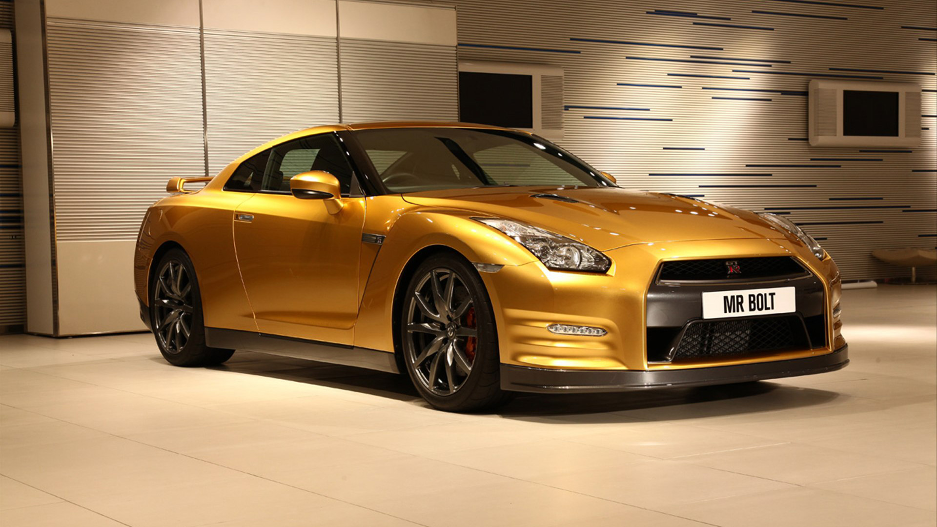 nissan_gt_r_gold-HD.jpg