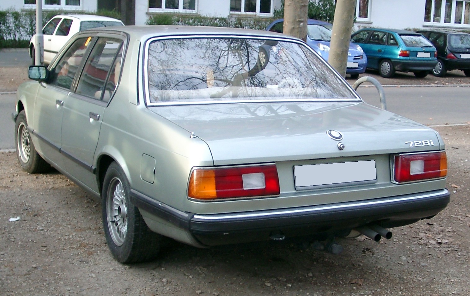 BMW_E23_rear_20080127.jpg