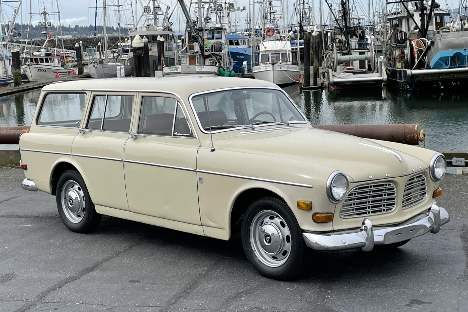bringatrailer.com