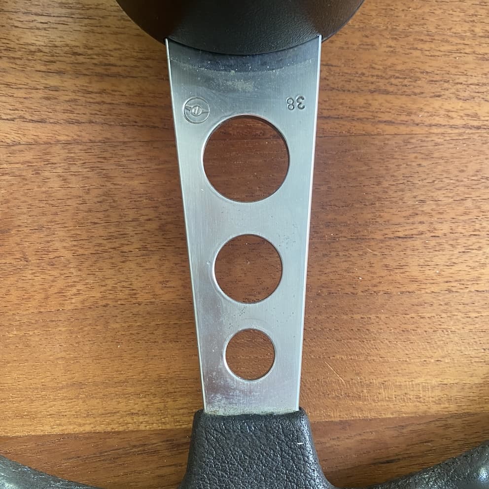 bmw-2002-petri-sports-steering-wheel_12.jpg