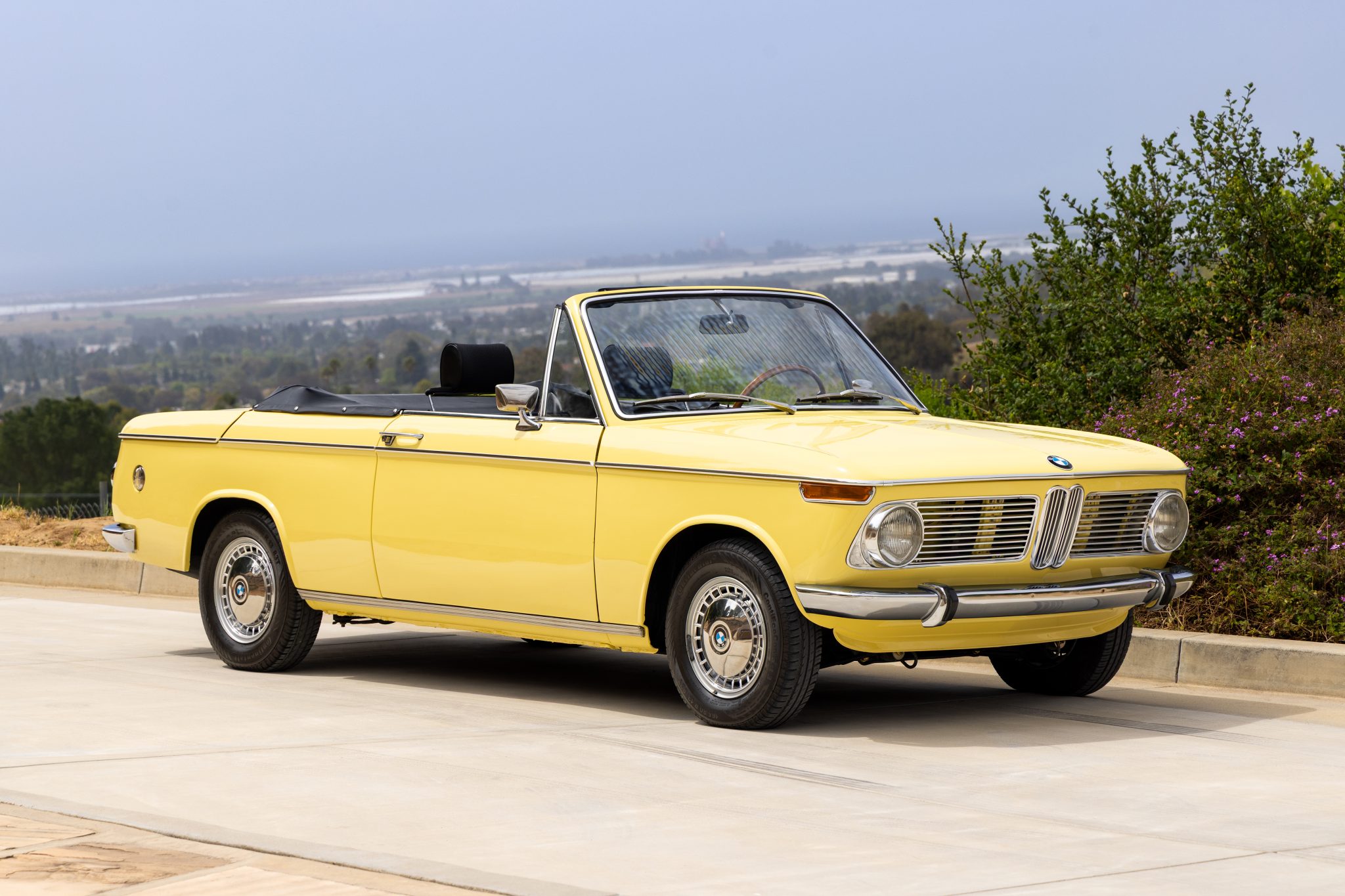 bringatrailer.com