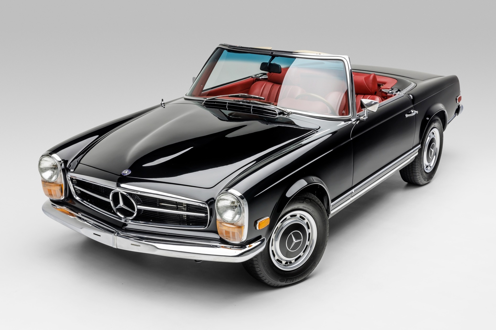 bringatrailer.com