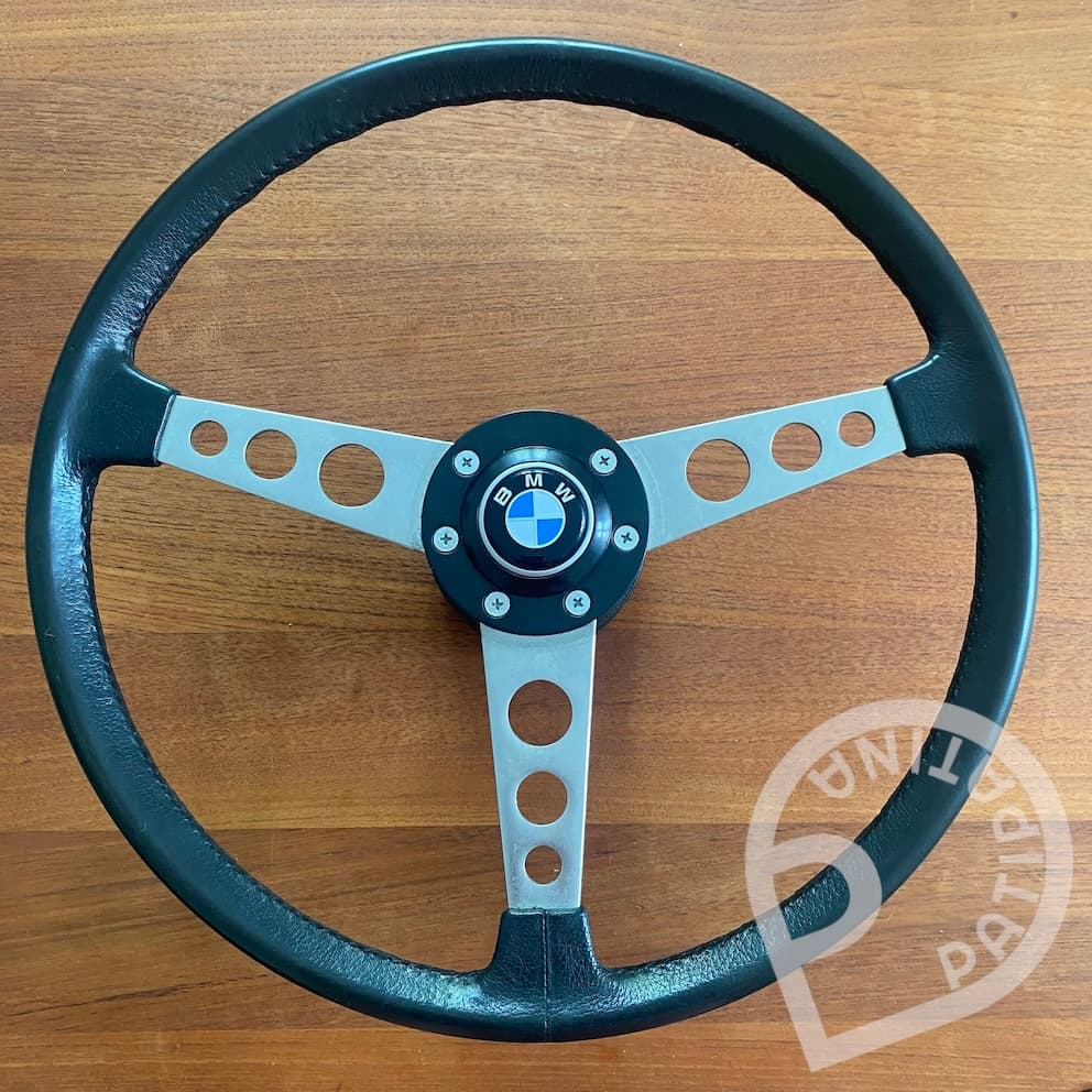 bmw-2002-petri-sports-steering-wheel_1.jpg