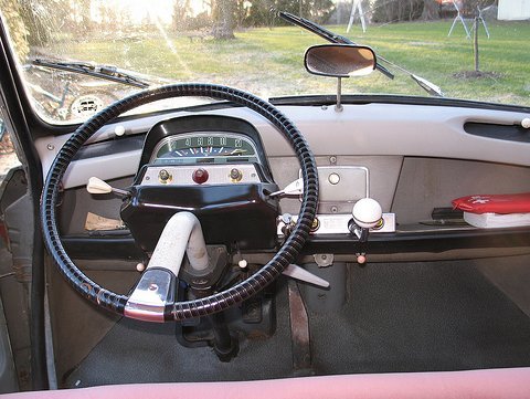 1965_Citroen_Ami_6_Berline_Sedan_Interior_1.jpg