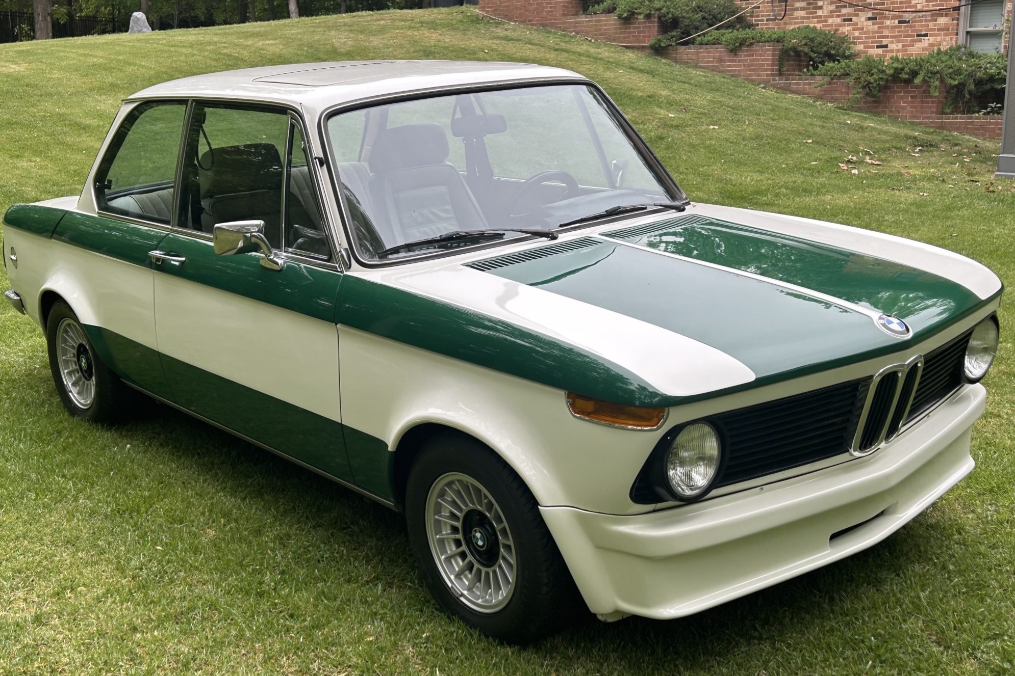 bringatrailer.com
