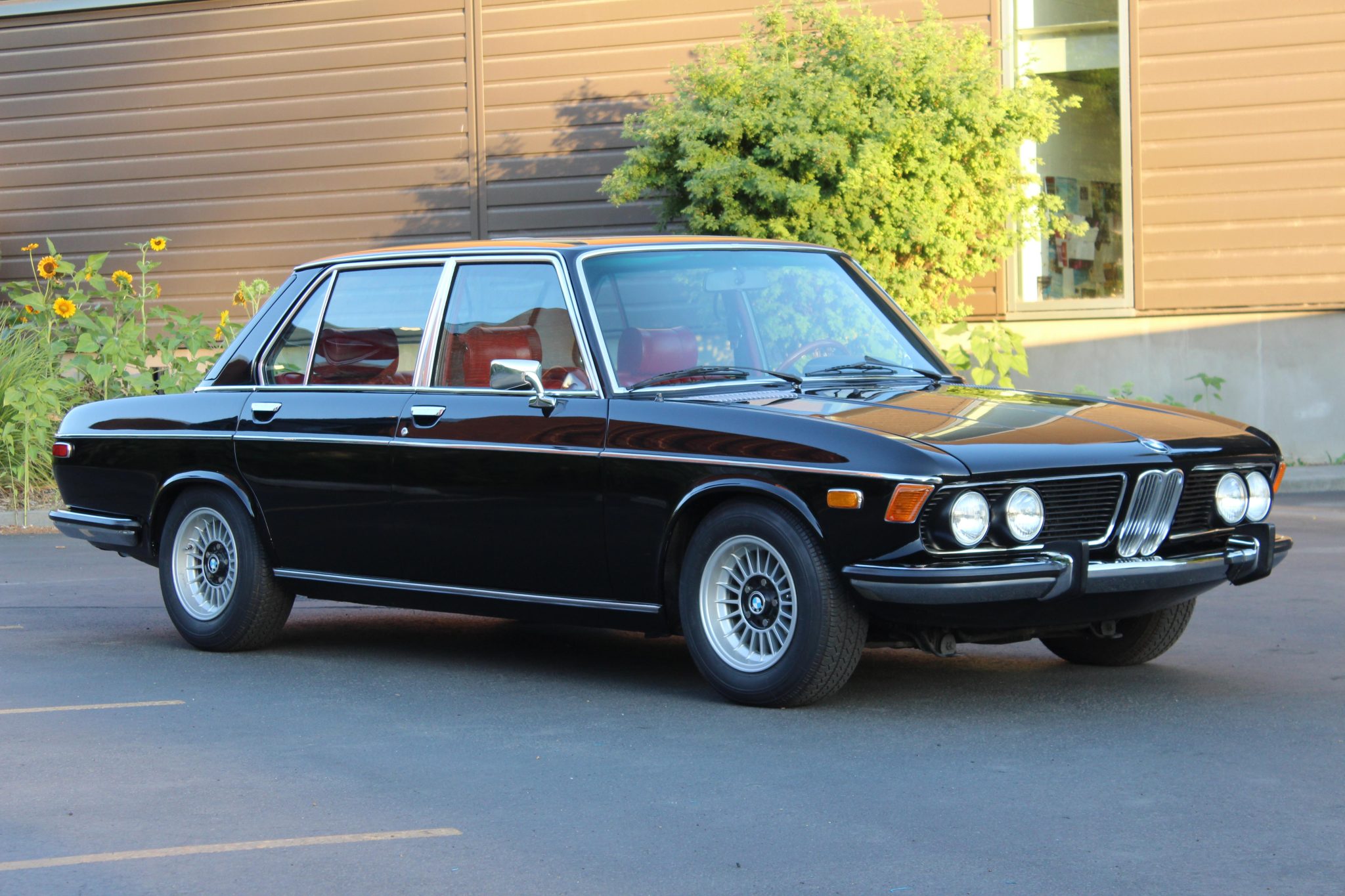 bringatrailer.com
