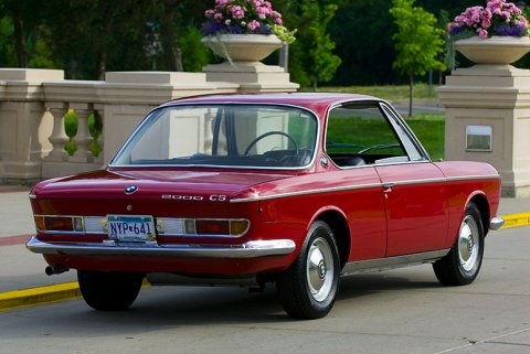 1967_BMW_2000CS_Coupe_Rear_1.jpg