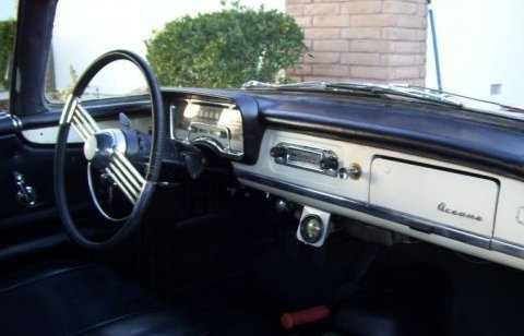 1950_Simca_Aronde_Oceane_Convertible_Interior_1.jpg