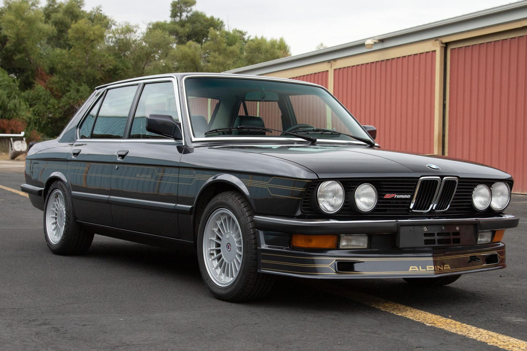 bringatrailer.com