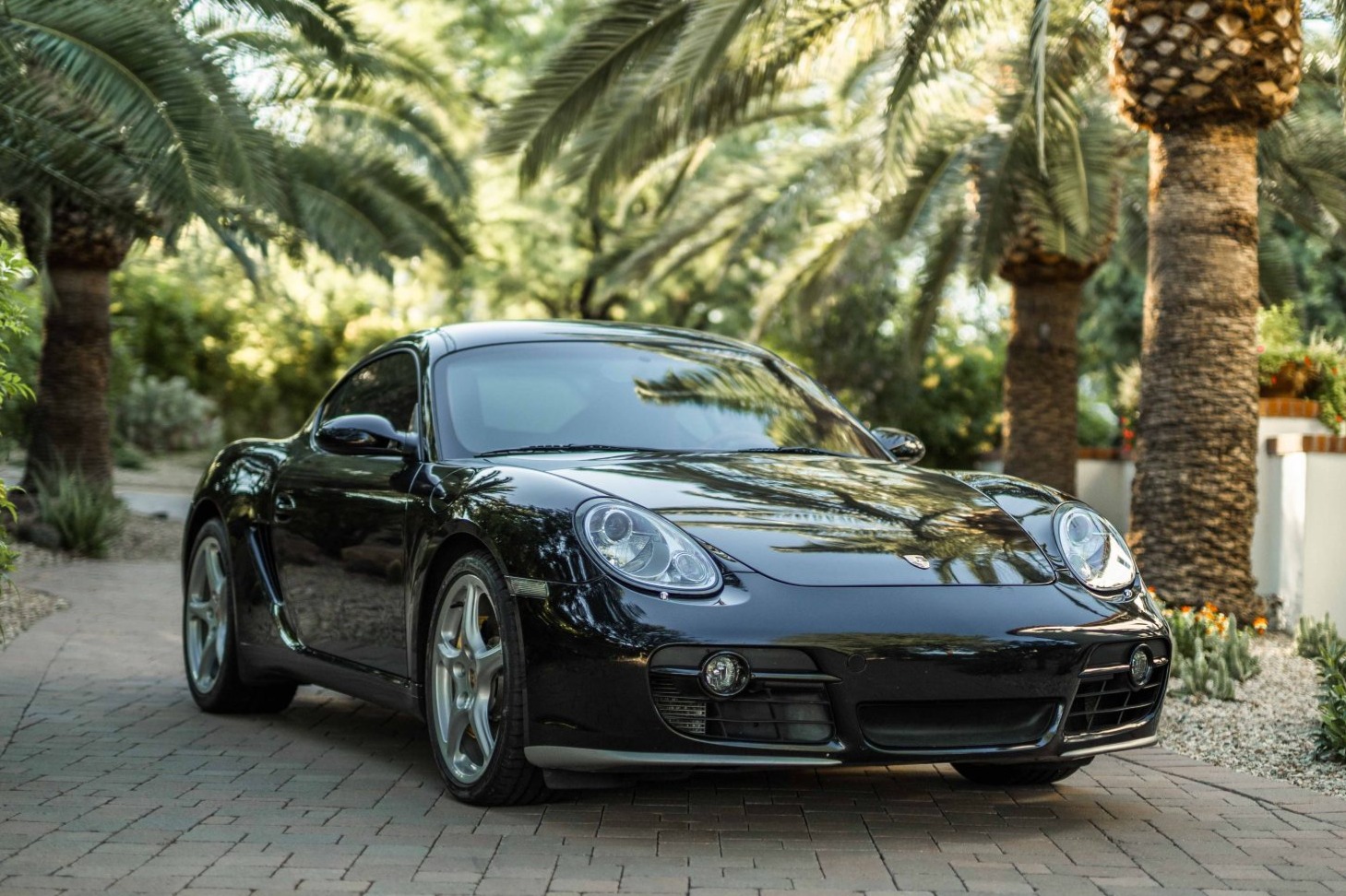 bringatrailer.com