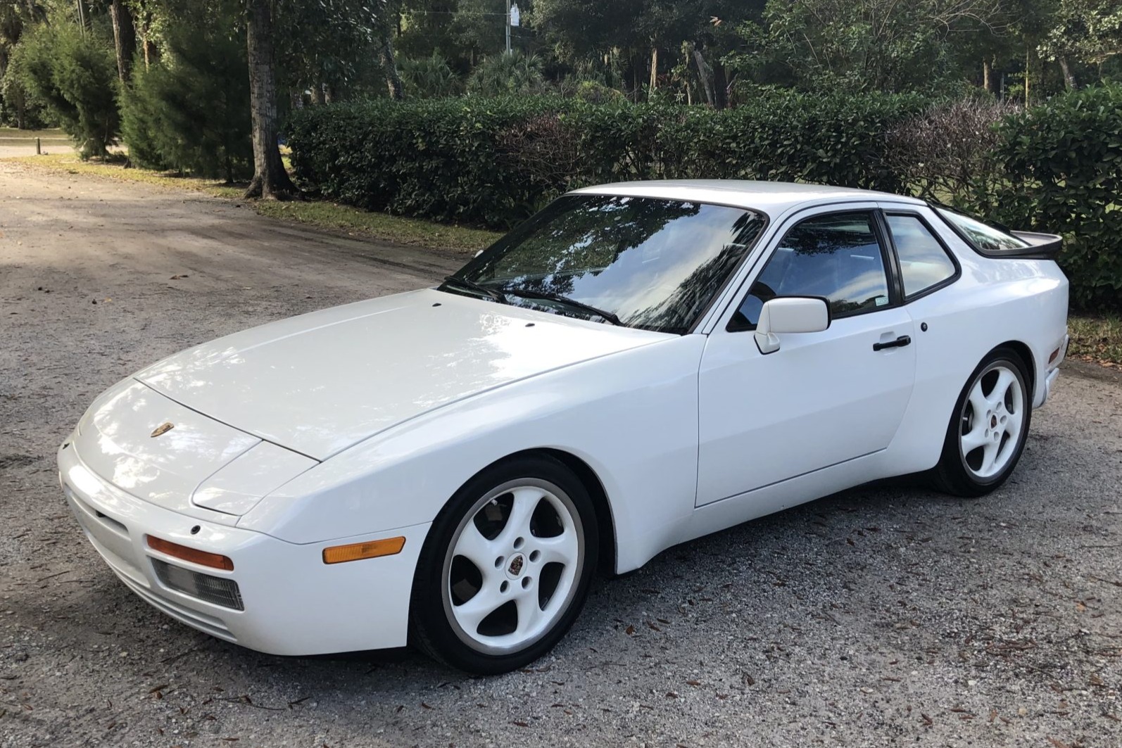 bringatrailer.com