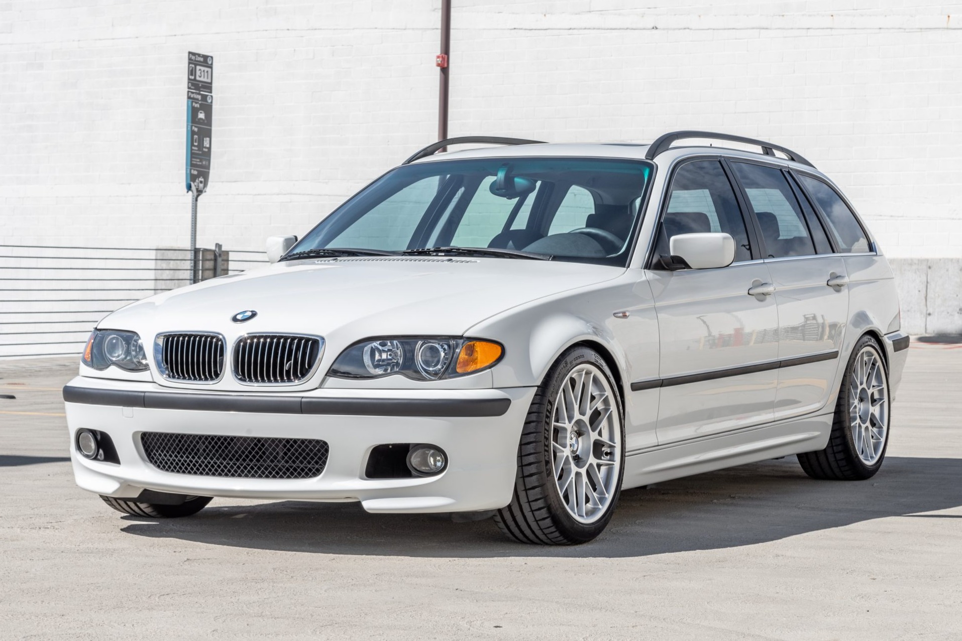 bringatrailer.com